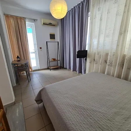 Alexandros Apartament *