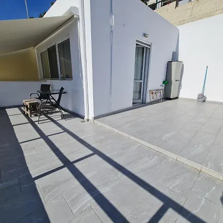 Alexandros Appartement *